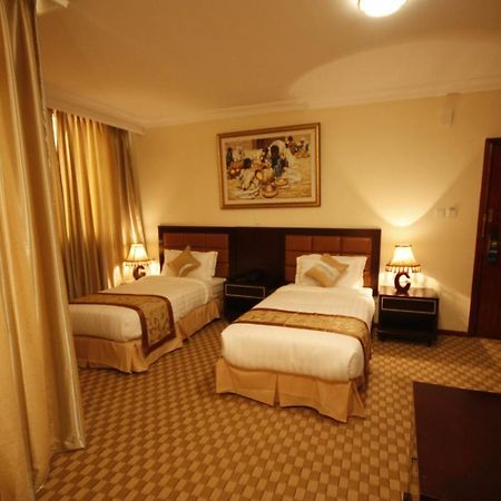 Caravan Hotel Addis Екстер'єр фото