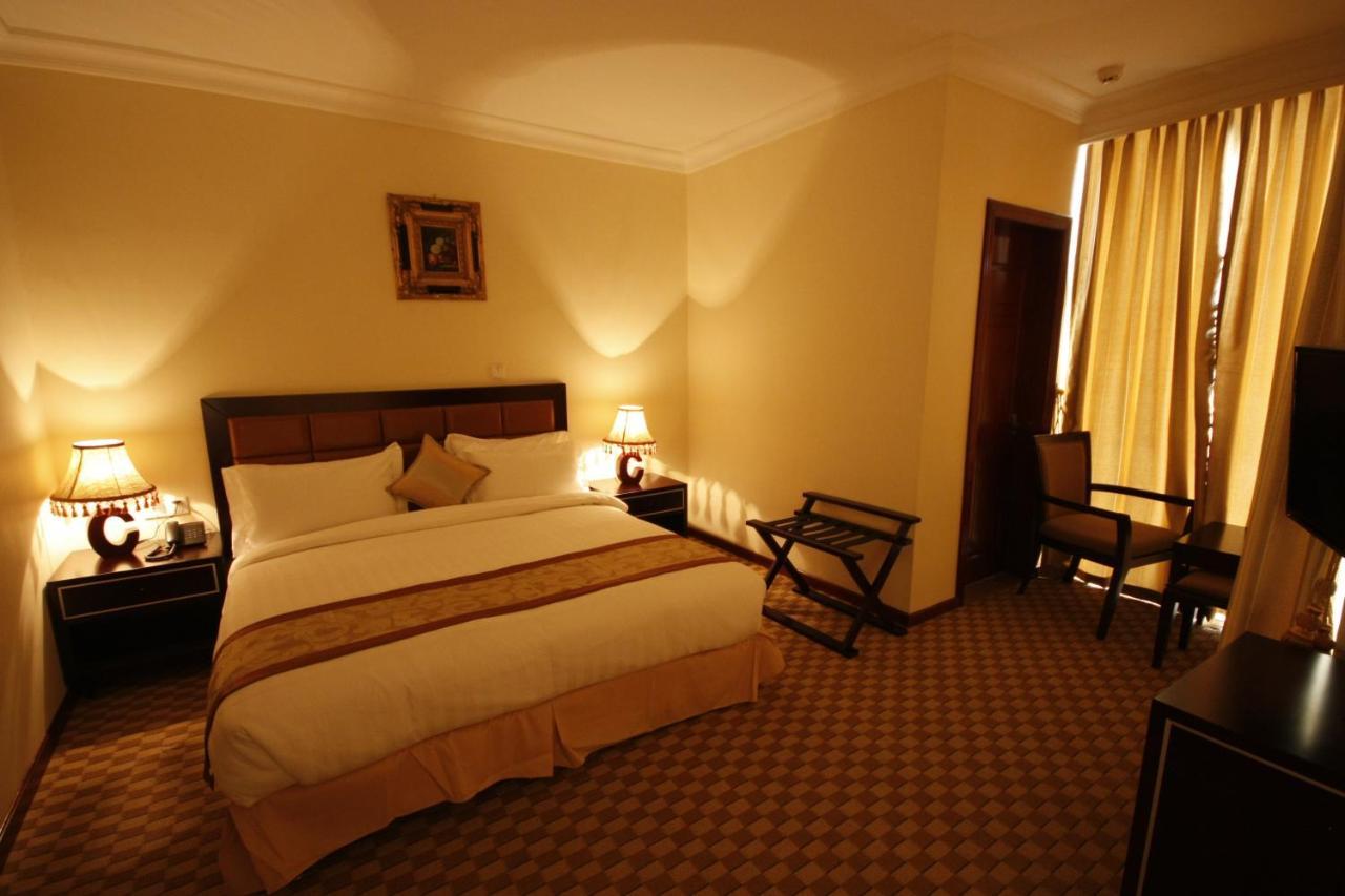 Caravan Hotel Addis Екстер'єр фото