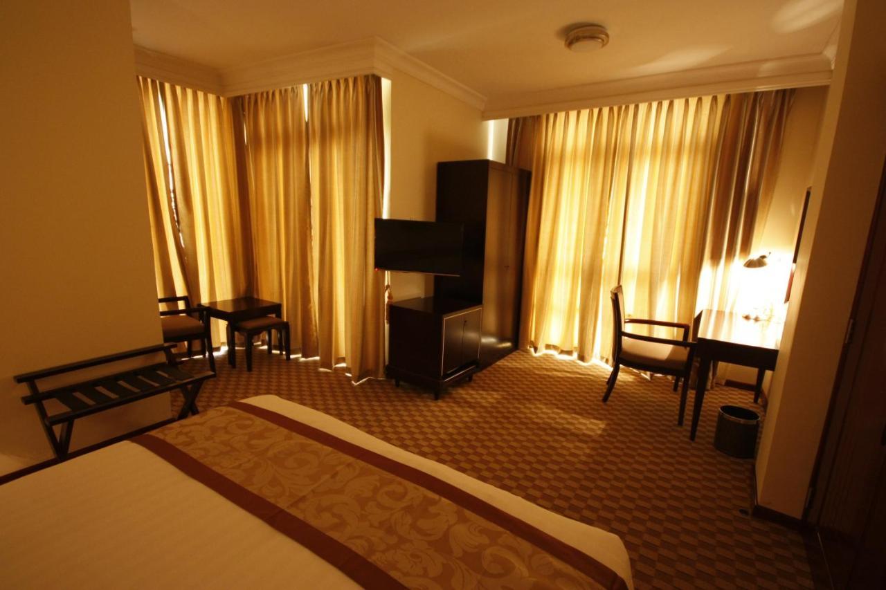 Caravan Hotel Addis Екстер'єр фото